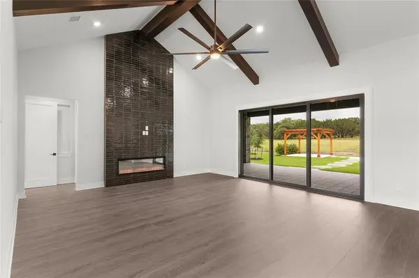 1113 Doelling DR, Florence, TX 76527