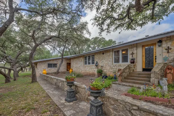 1912 S Us Highway 281 HWY, Johnson City, TX 78636