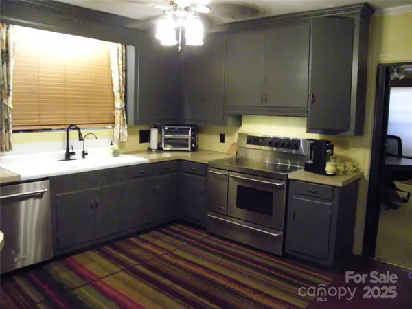 72 Lecline CIR NE, Concord, NC 28025