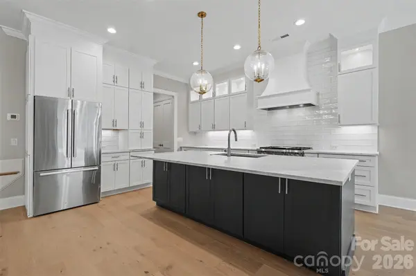 119 Thorncote PL, Charlotte, NC 28226