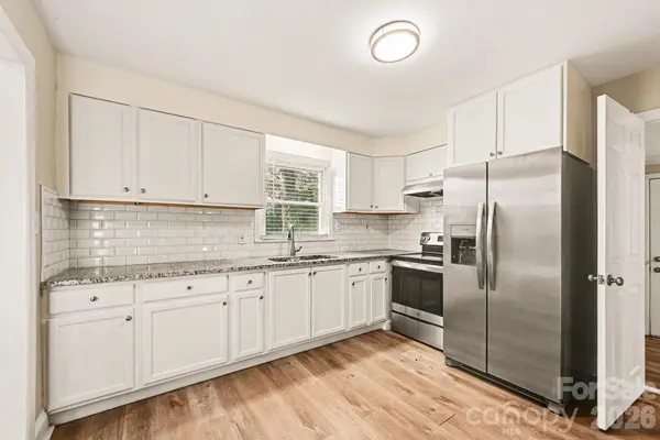 4726 Holbrook DR, Charlotte, NC 28212