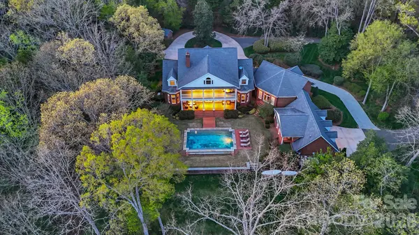 312 Old Hickory CT, Fort Mill, SC 29715