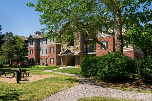 132 Appeldoorn CIR, Asheville, NC 28803