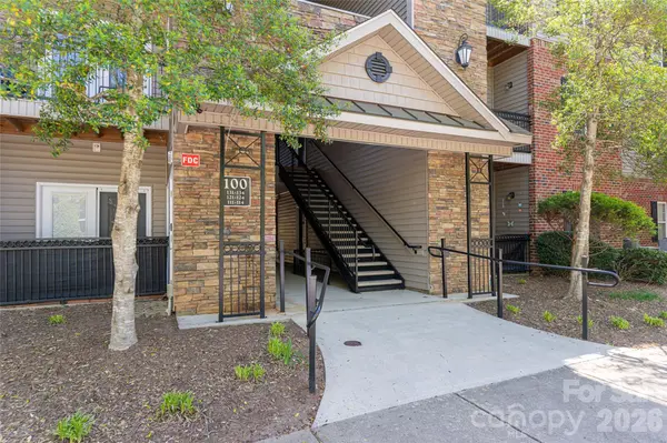 132 Appeldoorn CIR, Asheville, NC 28803