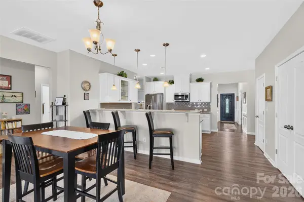 179 Glastonbury DR, Mooresville, NC 28115