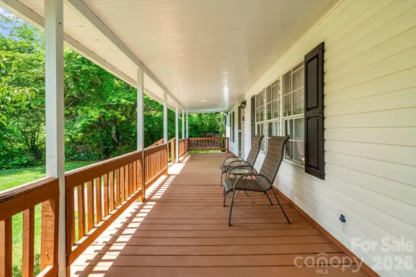 234 White Clover LN, Weaverville, NC 28787