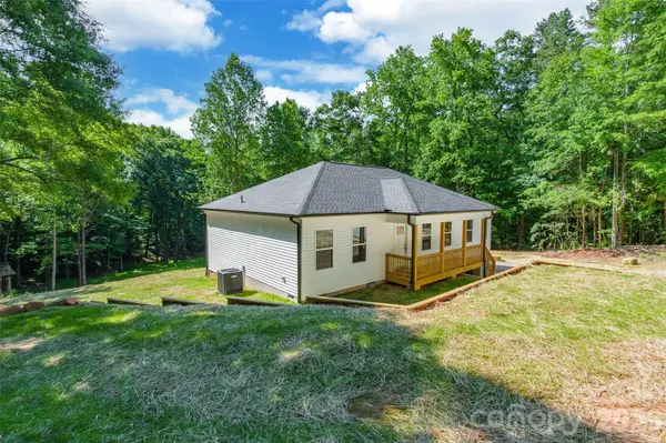 1630 Riddle RD, Clover, SC 29710