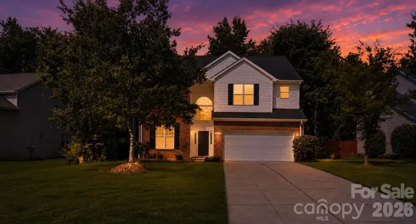 12519 Wandering Brook DR, Charlotte, NC 28273