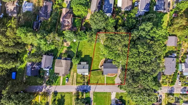 77 Trotter PL, Asheville, NC 28806