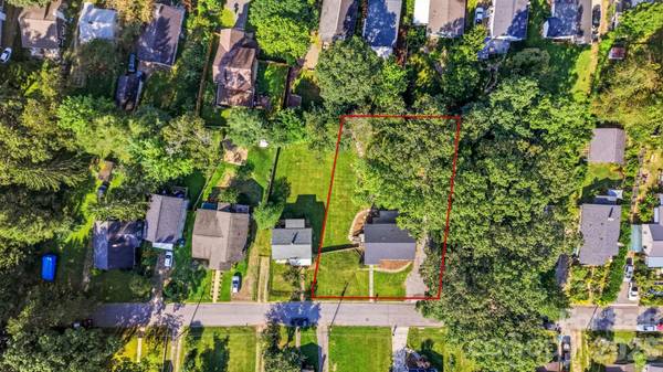 77 Trotter PL, Asheville, NC 28806