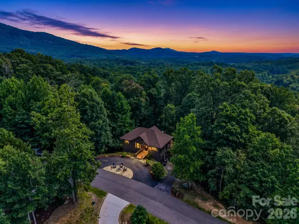 274 Hawks Nest TRL, Lake Lure, NC 28746