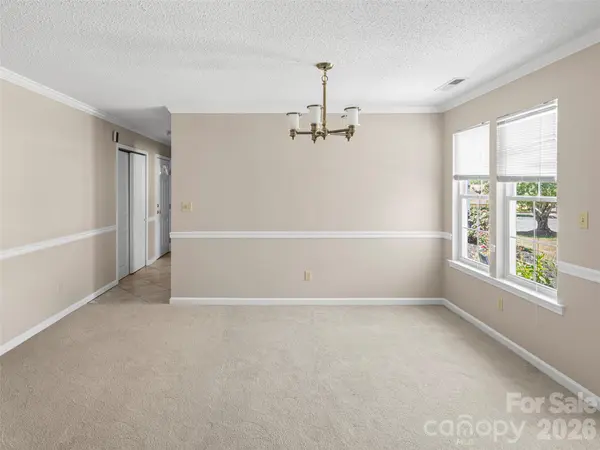 1301 Hyde Park DR, Asheville, NC 28806