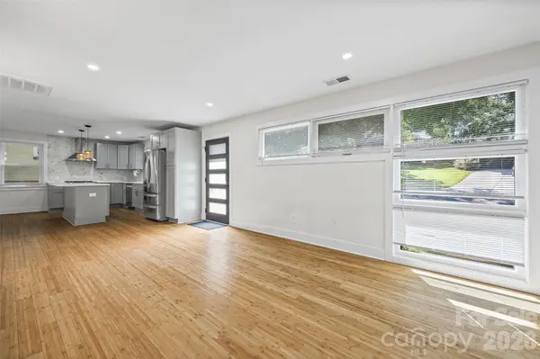 4910 Valley Stream RD, Charlotte, NC 28209