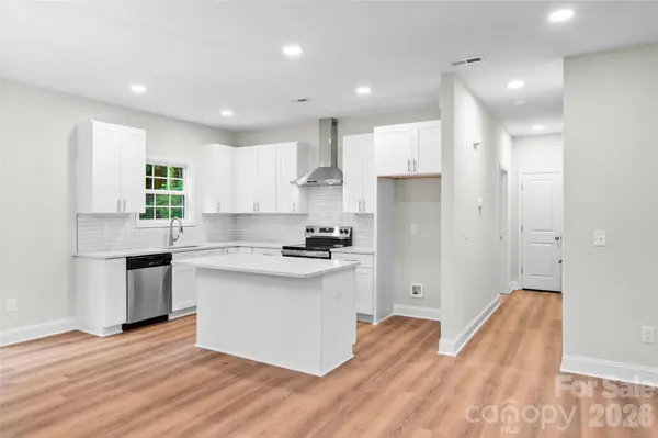 2937 Martin ST, Walkertown, NC 27051