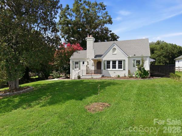 1522 Mooresville RD, Salisbury, NC 28147