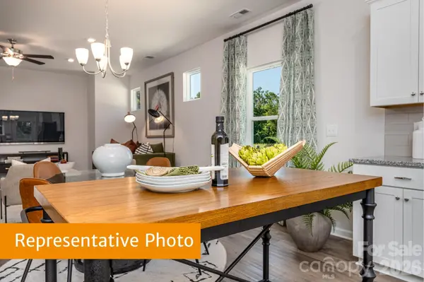 600 Rowe Crossing DR, Newton, NC 28658