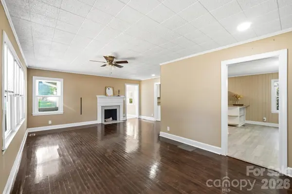 317 E 4th AVE, Gastonia, NC 28054