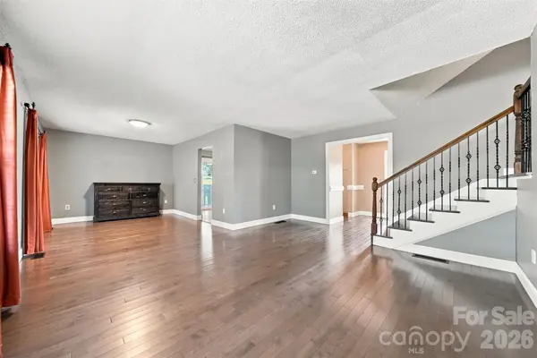 4662 Granada Hills DR, Granite Falls, NC 28630