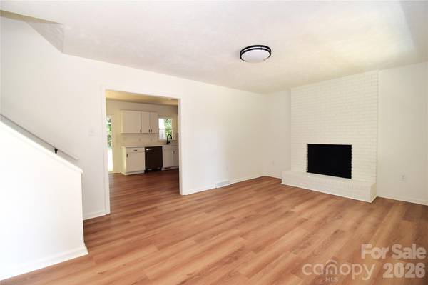 19 S Ridge PL, Arden, NC 28704