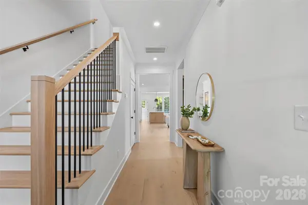 2900 Dogwood AVE, Charlotte, NC 28206