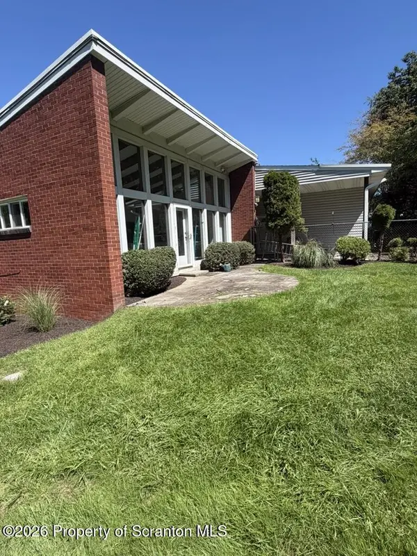 4368 Elmhurst BLVD, Dunmore, PA 18505
