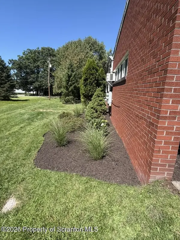 4368 Elmhurst BLVD, Dunmore, PA 18505