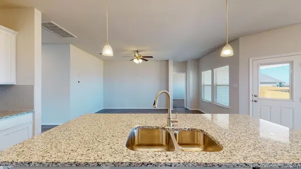 425 Creekfall RD, Burnet, TX 78611