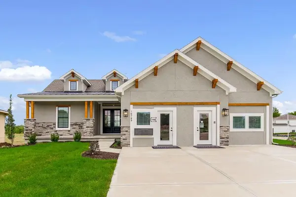 16789 S Fellows ST, Olathe, KS 66062