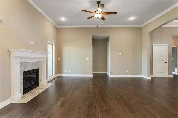 8912 N Monroe AVE, Kansas City, MO 64156