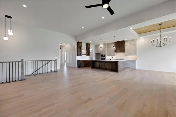 17401 Parkhill ST, Overland Park, KS 66221