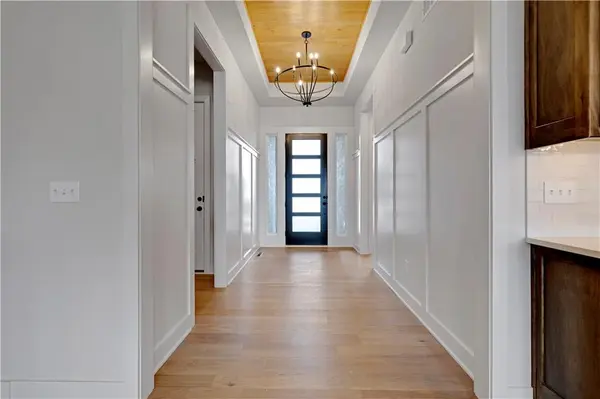 17401 Parkhill ST, Overland Park, KS 66221