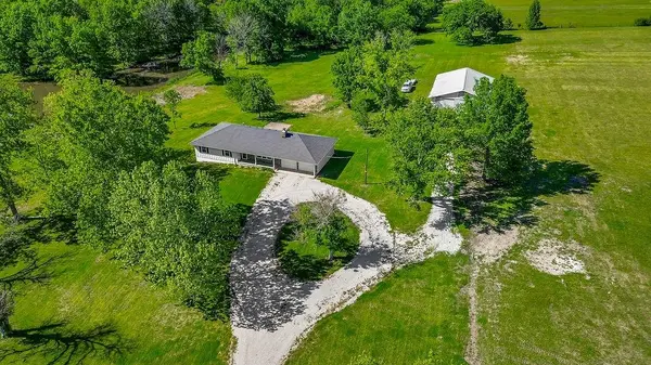 15706 E 245th ST, Peculiar, MO 64078