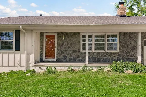 15706 E 245th ST, Peculiar, MO 64078