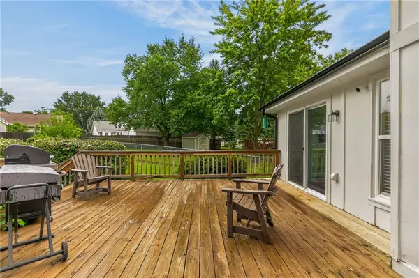 112 NW 101st TER, Kansas City, MO 64155