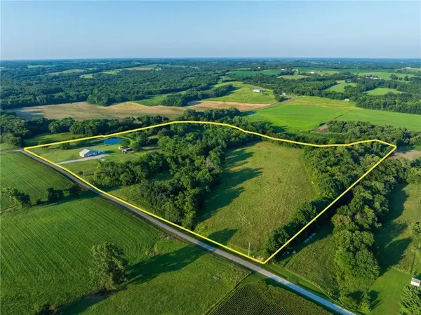 2952 NE Hedge RD, Maysville, MO 64469