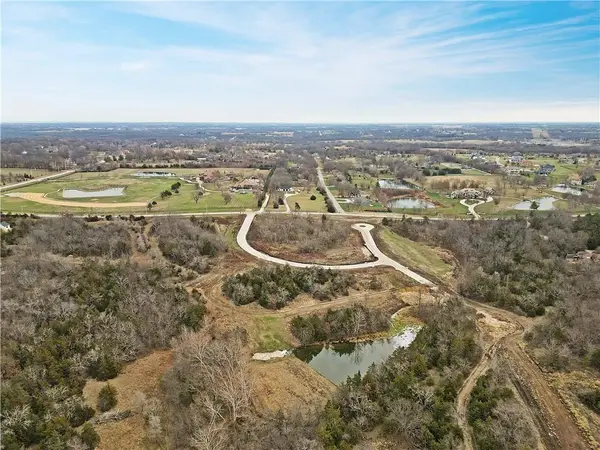 7106 W 185th TER, Overland Park, KS 66085
