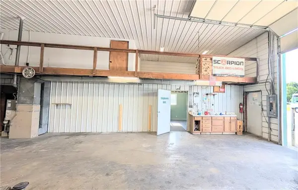 3055 S 32 HWY, El Dorado Springs, MO 64744