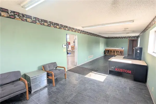 3055 S 32 HWY, El Dorado Springs, MO 64744
