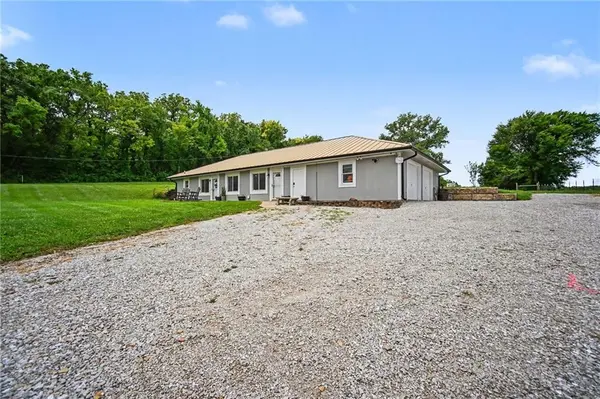 400 NW 1601st Road RD, Kingsville, MO 64061