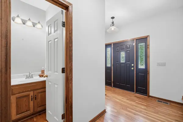 820 NE Adams DR, Lee's Summit, MO 64086