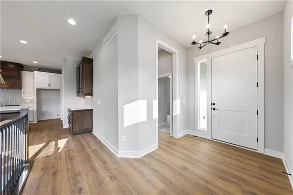 1608 SW Arbor Park DR, Lee's Summit, MO 64082