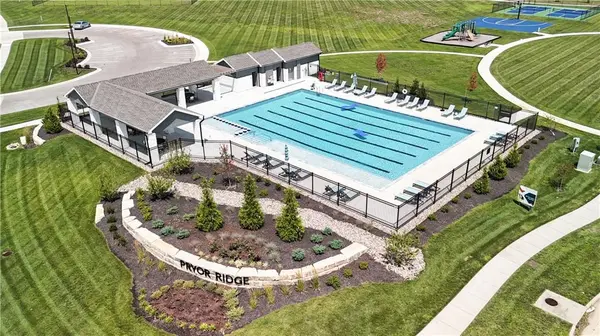 1608 SW Arbor Park DR, Lee's Summit, MO 64082