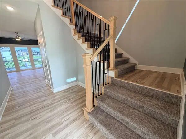 1244 Hillmann LN, Warrensburg, MO 64093