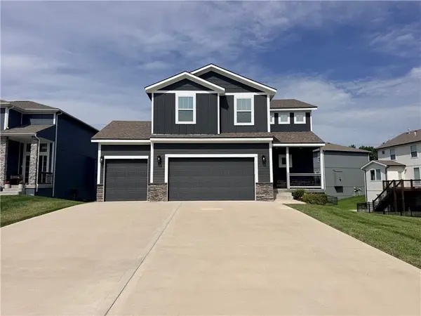 1244 Hillmann LN, Warrensburg, MO 64093