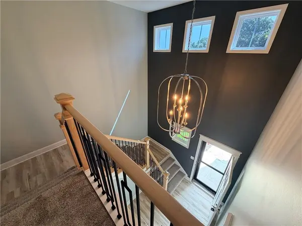 1244 Hillmann LN, Warrensburg, MO 64093
