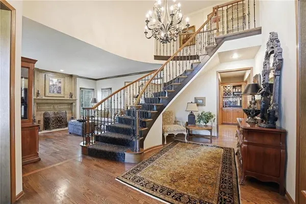 14227 Eby ST, Overland Park, KS 66221