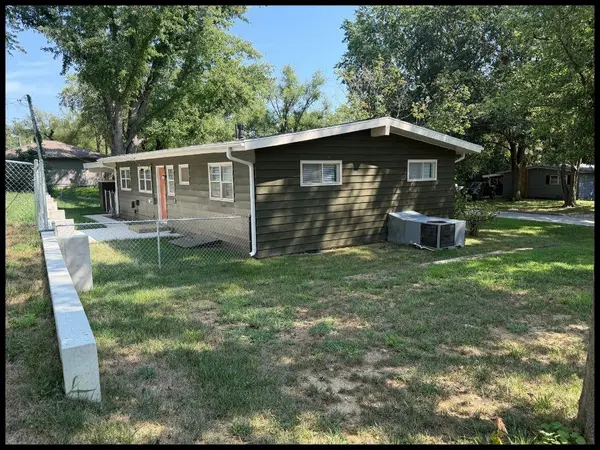 901 Anderson ST, Warrensburg, MO 64093