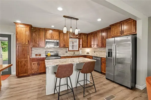 13744 Archer RD, Bonner Springs, KS 66012