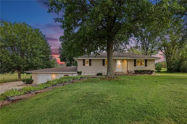 13744 Archer RD, Bonner Springs, KS 66012