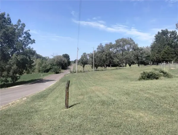 31608 Horn CIR, Excelsior Springs, MO 64024